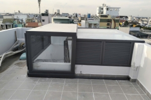 Giếng trời kết hợp nối lên cầu thang – Vĩnh Long 