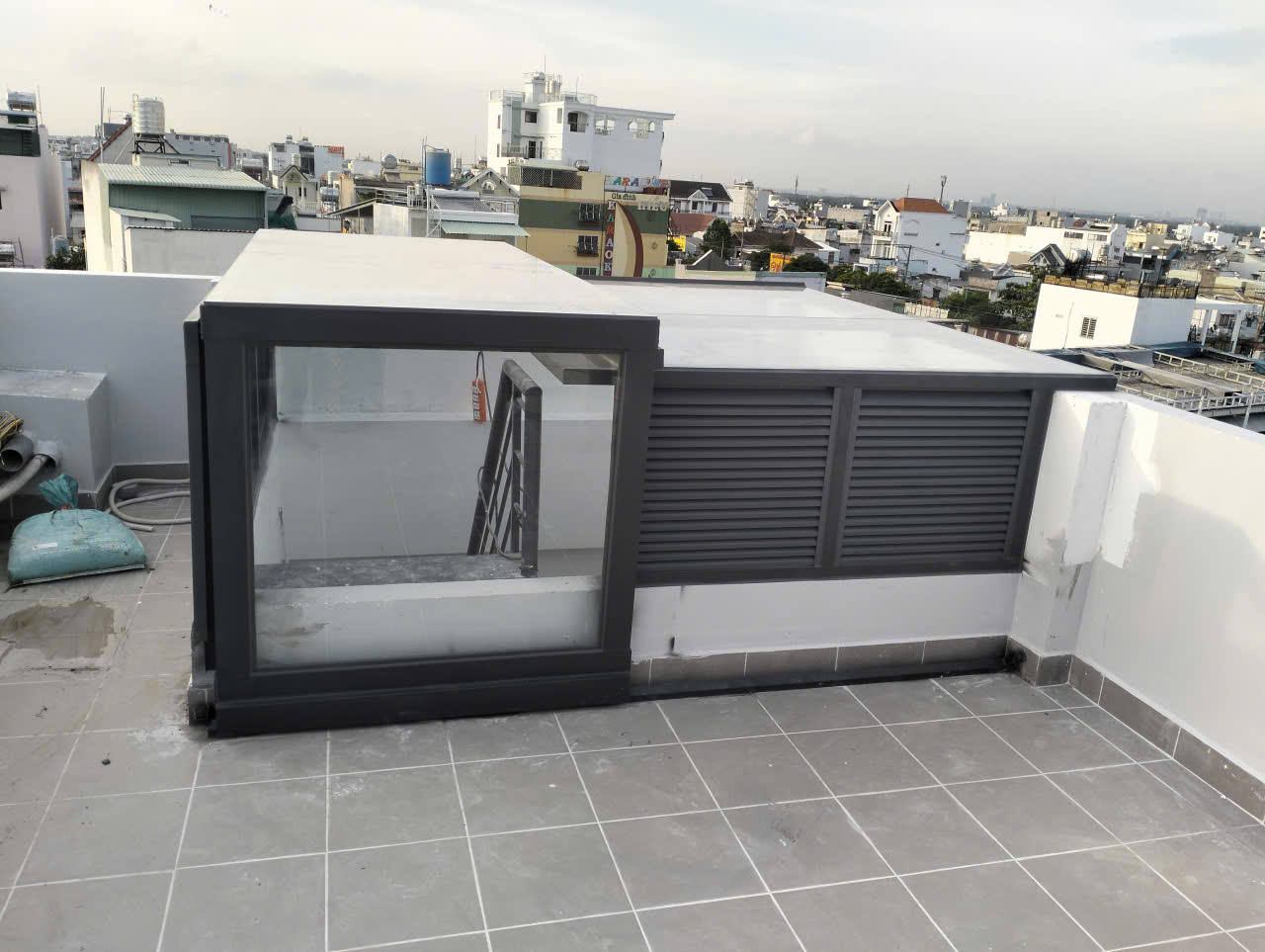 gieng-troi-ket-hop-noi-len-cau-thang-vinh-long